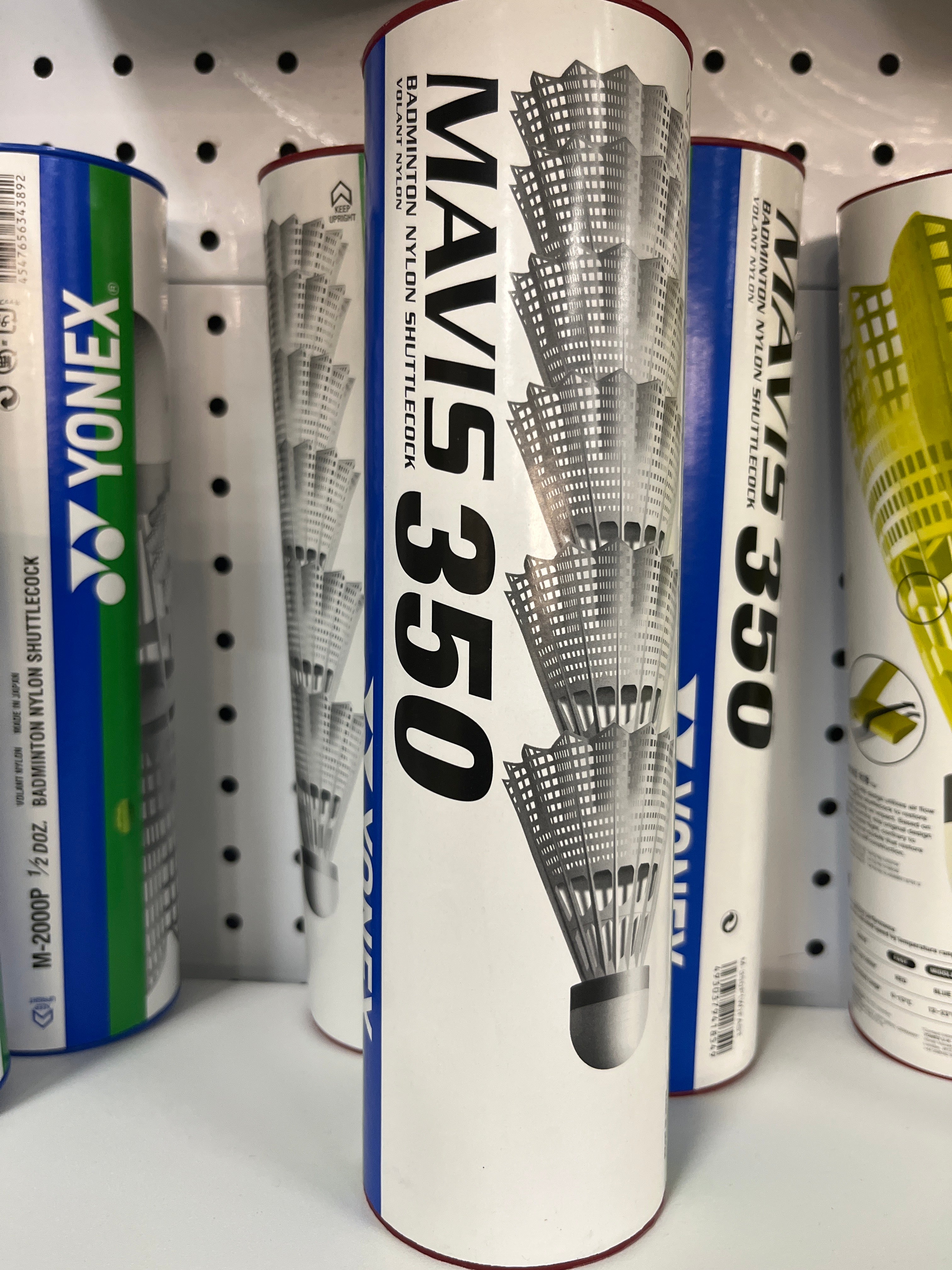 YONEX MAVIS 350