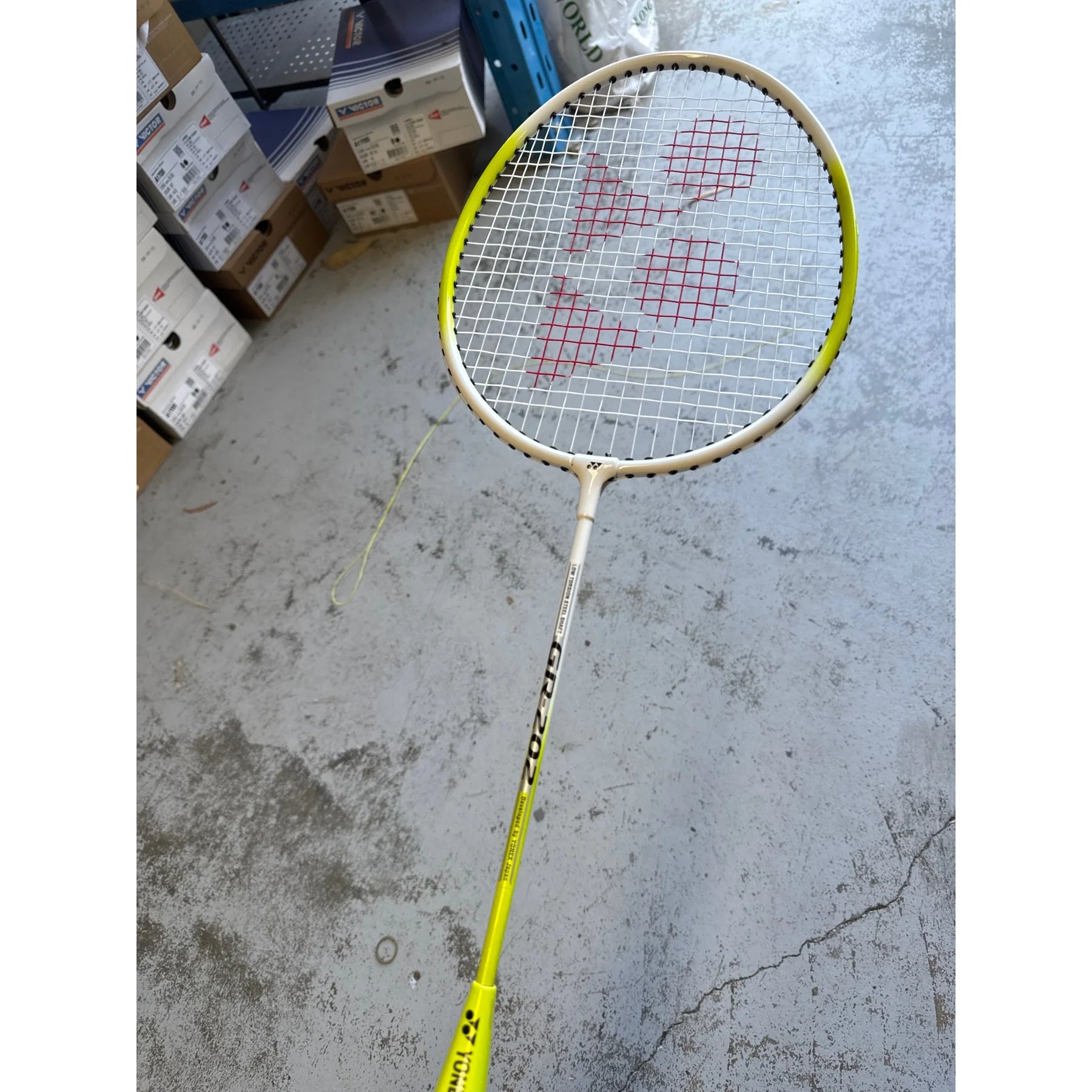 YONEX YY-GR202 Badminton Racke