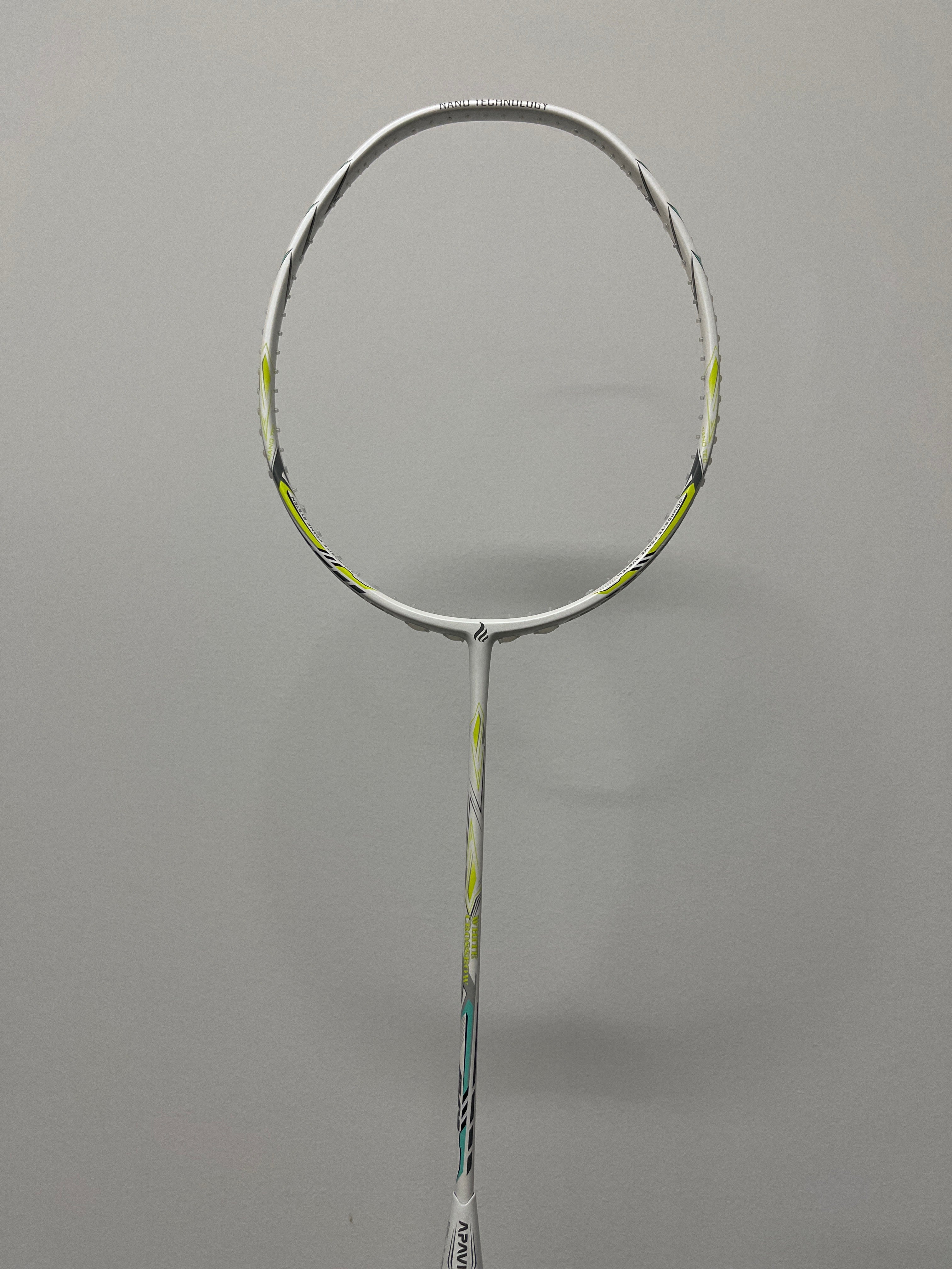 APAVI Full carbon Badminton Racket