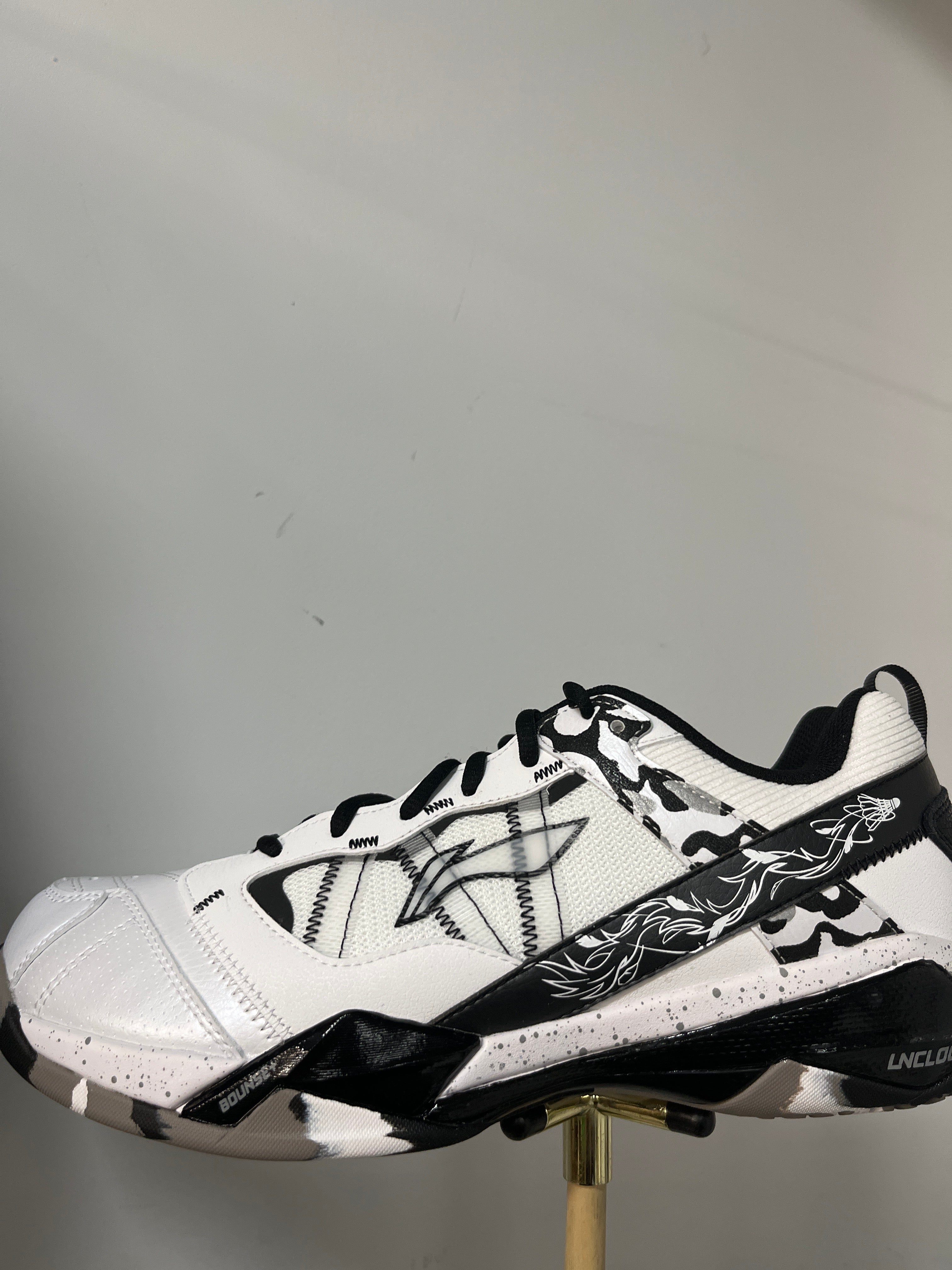 Lining Badminton shoes AYZW007